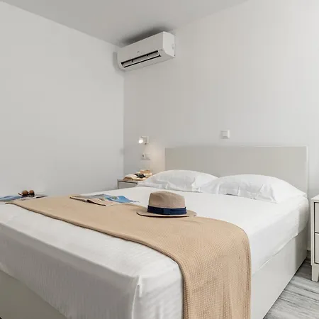 Azur Mare Naxos Naxos City