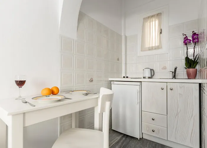 Azur Mare Naxos 公寓式酒店 4*