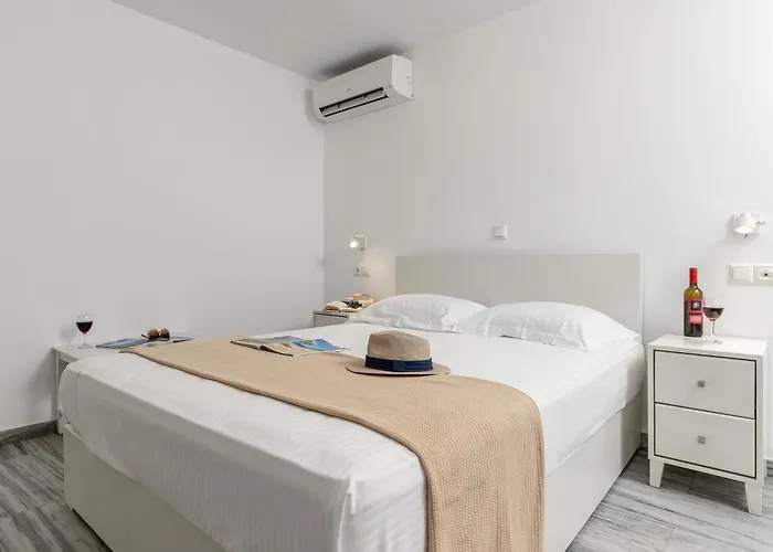 Azur Mare Naxos Naxos City