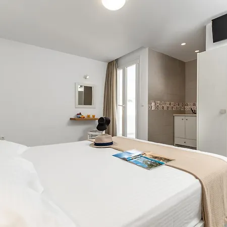 Azur Mare Naxos