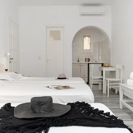 Azur Mare Naxos Aparthotel 3*