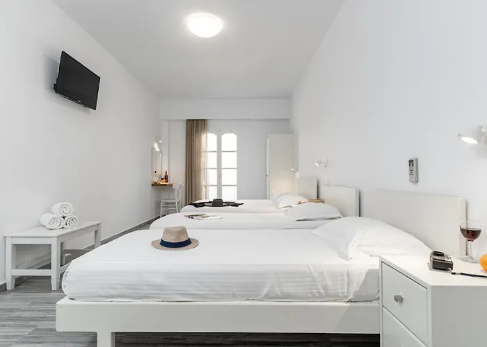 Azur Mare Naxos Aparthotel 3*